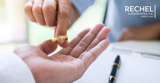 divorce wedding ring